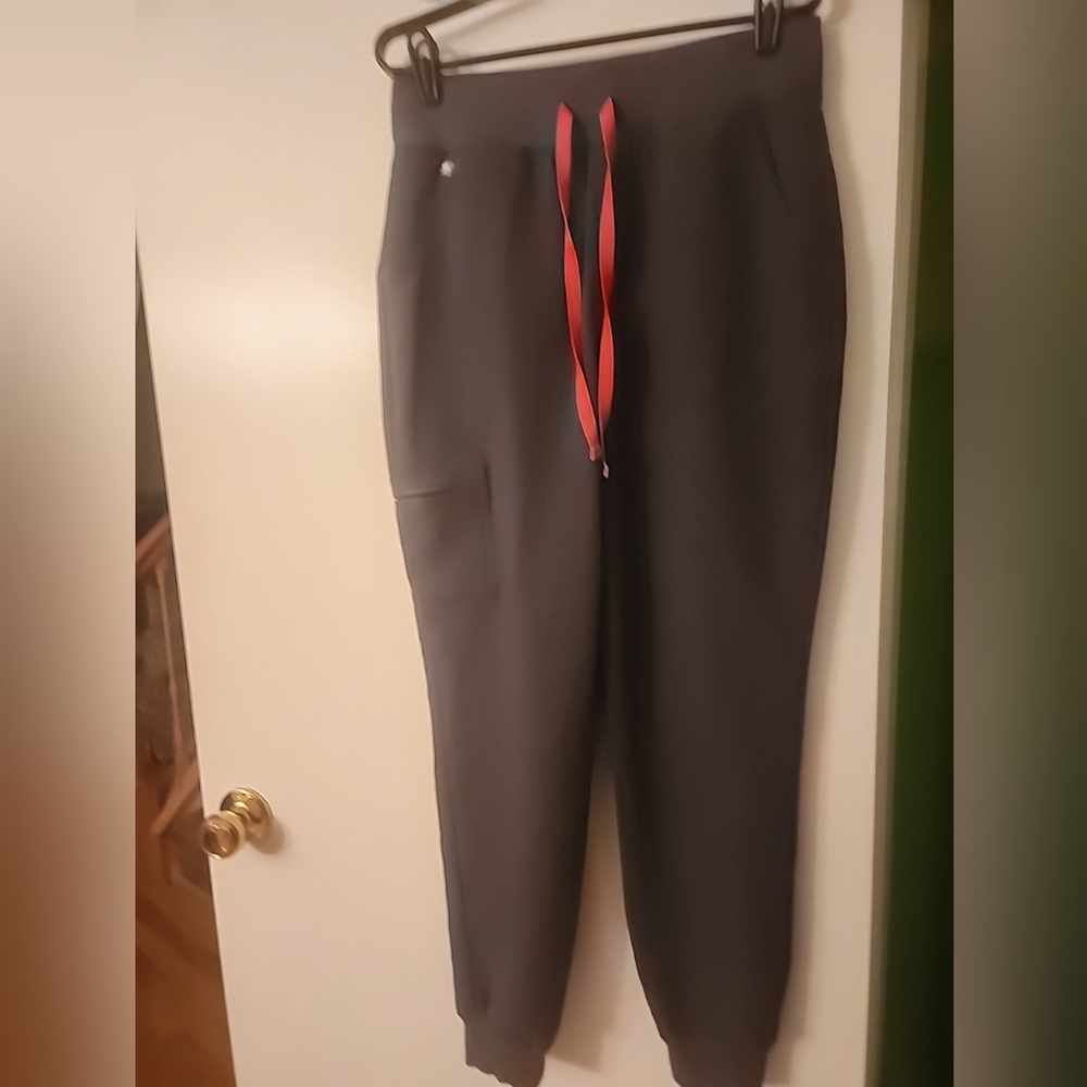 Figs Zamora Gray Jogger Scrub Pants with Red Drawstring